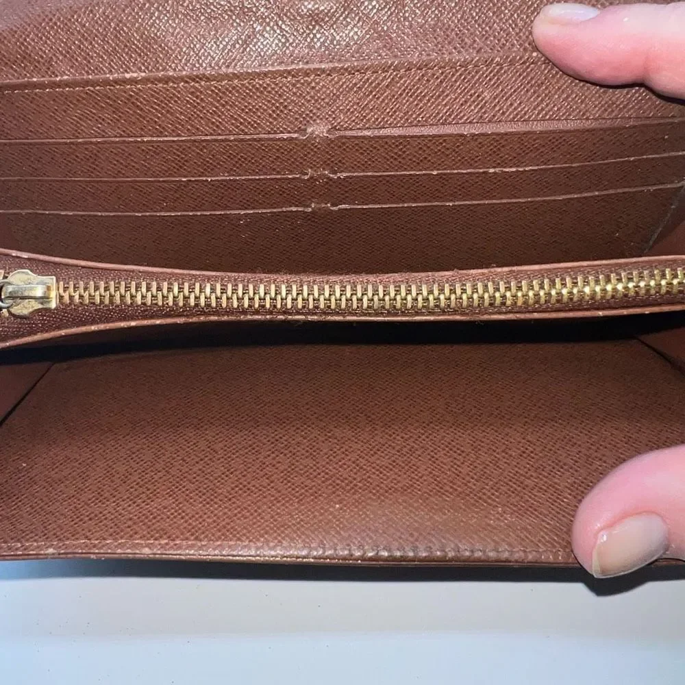 Louis Vuitton Monogram Etoile Portefeuille Sarah Long Wallet